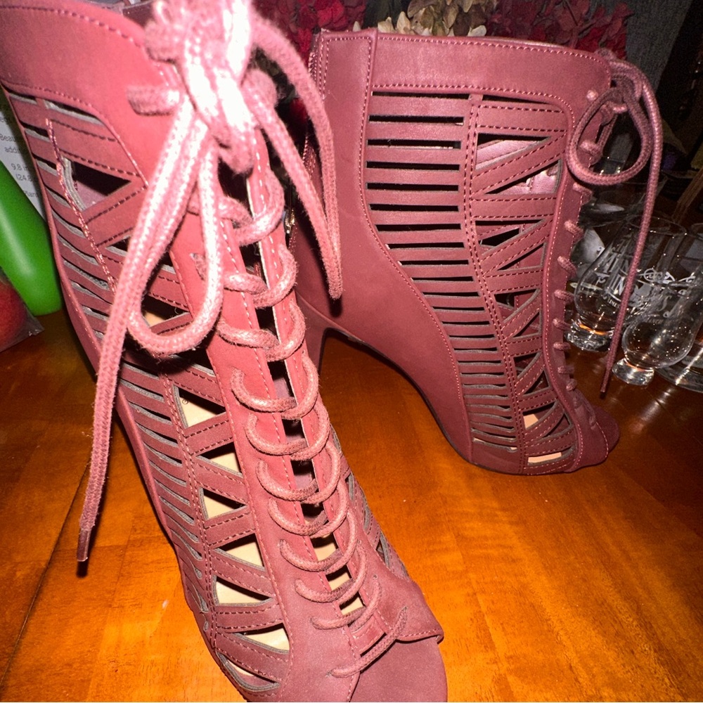 Paprika lace-up/Zip-up burgundy Ankle Booties